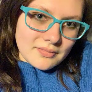 Meet your Posher, Halie